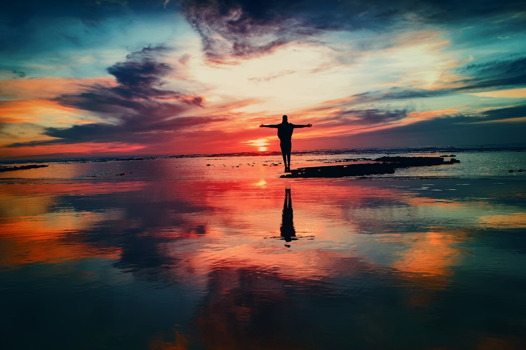 The Hidden Market of the Soul: A Reflection on Rumi’s Ghazal