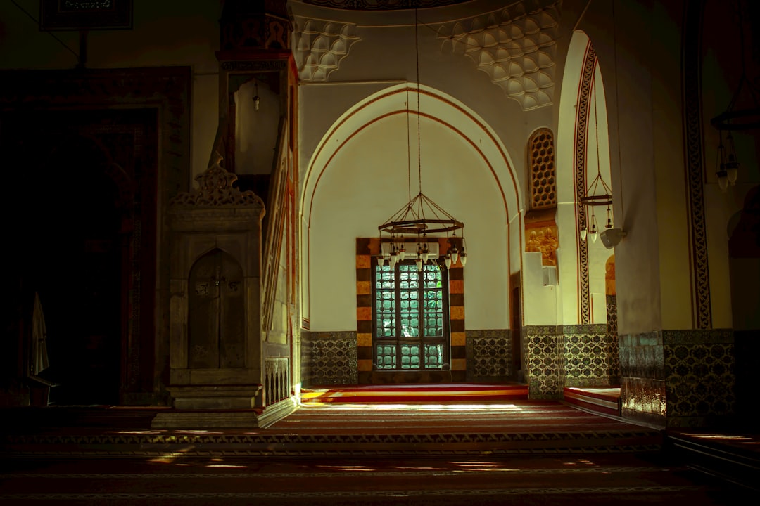 In the Tavern of Nothingness: A Reflection on ʿErāqī’s Ghazal of Annihilation and Awakening